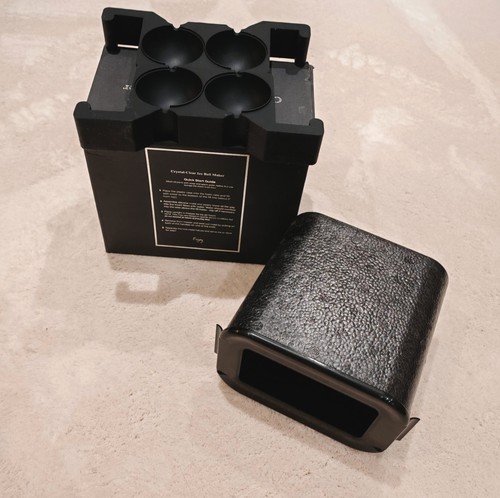 Crystal clear insulated ice - clear,
